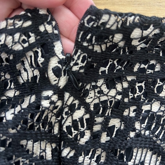 Weston Wear for Anthropologie Black Cream Layered Lace Back Zip Pencil Skirt XS - Picture 9 of 13